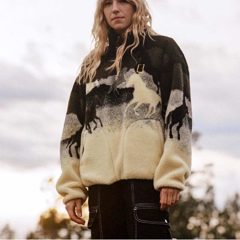 Parks Project x National Geographic Wild Horses Sherpa Sweatshirt / Quarterzip - Picture 2 of 7